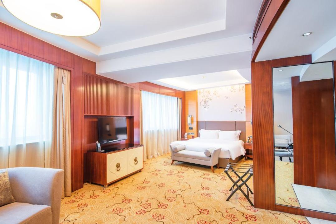 Enlux Hotel Csinan Kültér fotó